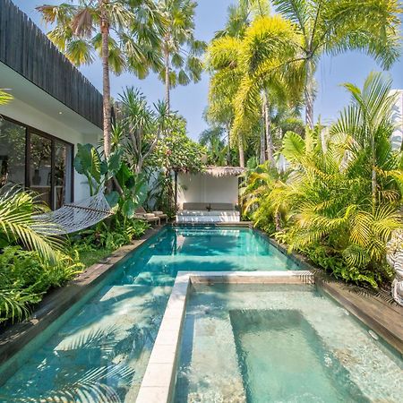 Villa Yogi Surf 2 Canggu Eksteriør billede